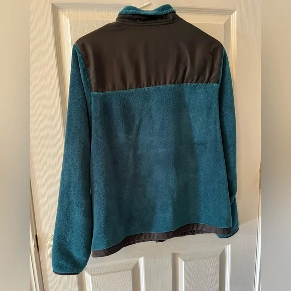 DanSkins Now Dark Teal Long Sleeve Front Zip Light Weight Jacket. - Picture 2 of 12